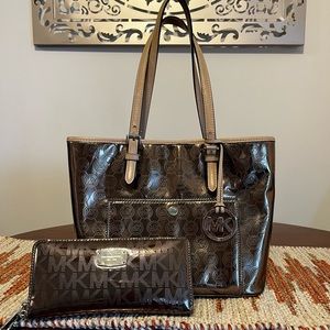 Michael Kors Purse & Wallet set
